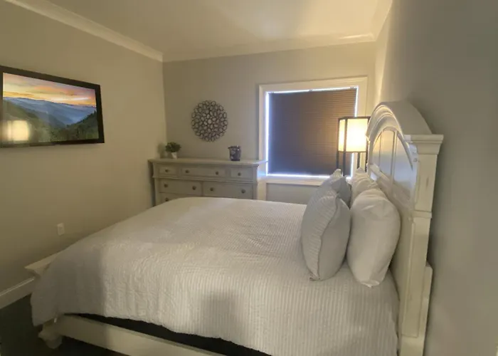 River Place Condos #111 3Bd